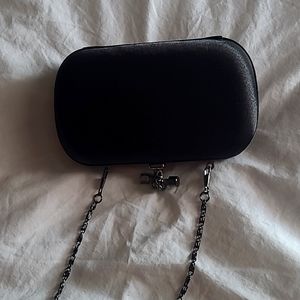 Attitude mini clutch box satin with chain